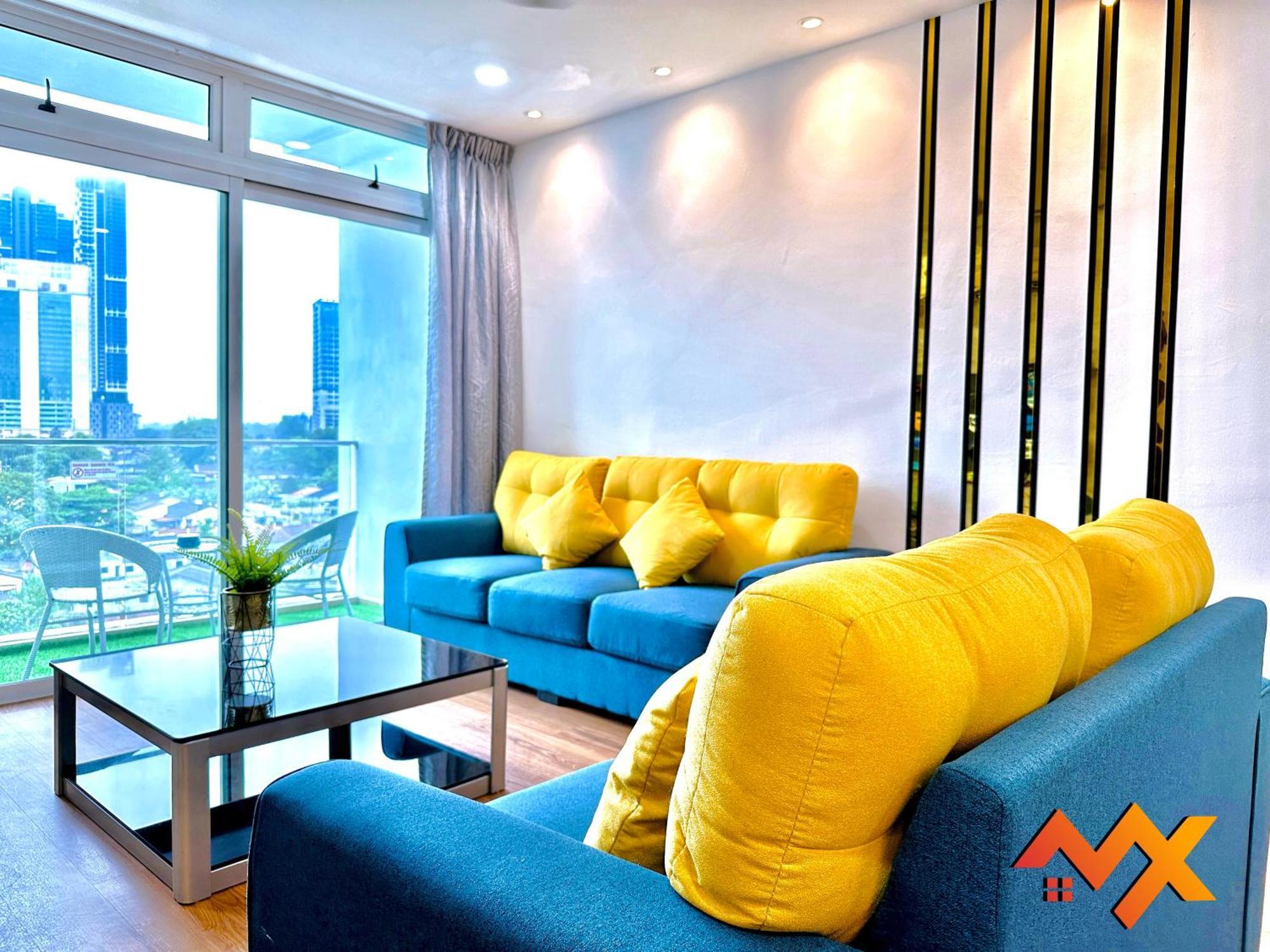 Ksl Mall 6-20pax Private Lift-netflix-smarttv 70inch Apartment