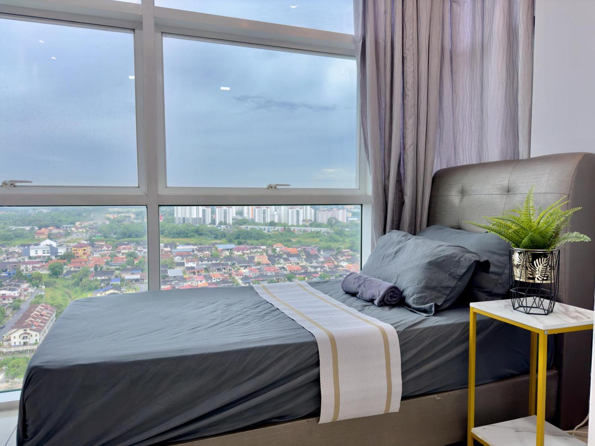 Apartment Ksl Mall 6-20pax Private Lift-netflix-smarttv 70inch Johor Bahru